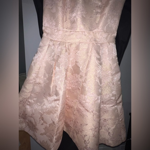 Elegant embroidered Confirmation Party Dress - Picture 4 of 8